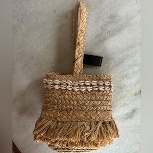 NWT Raffia woven shell bag